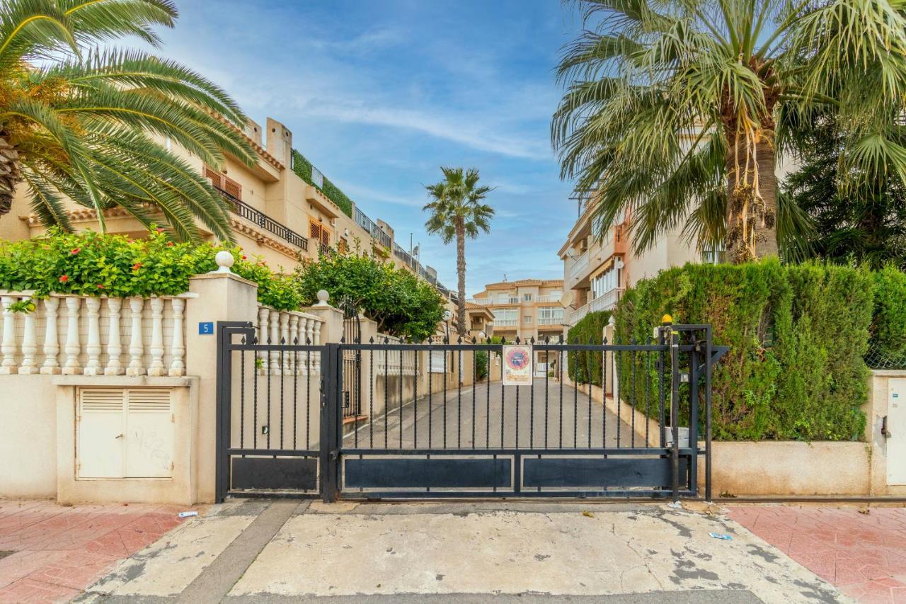 He Doris Apartment Playa Flamenca Luaran gambar